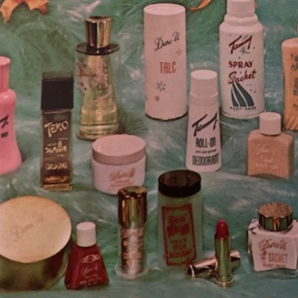Shimmery Powder-in-a-Puff - Picture 6 of 6